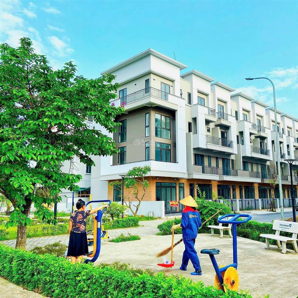 Chủ cần tiền bán gấp shophouse 75m2 đã hoàn thiện đang cho thuê dòng tiền 18tr, giá nhỉnh 7tỷ.