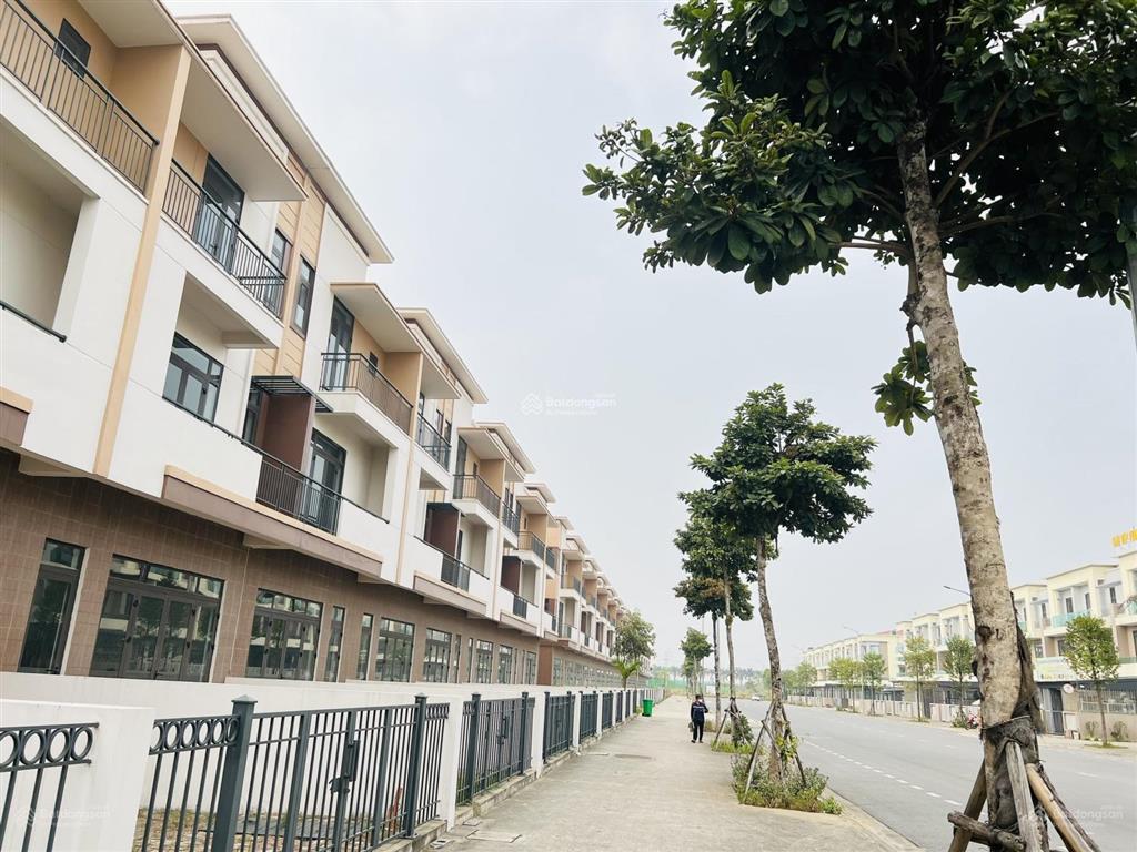 Bán nhanh căn shophouse 120m2  centa city  mặt đường 26m | giá cắt lỗ hiếm có chỉ 8,95 tỷ bao phí