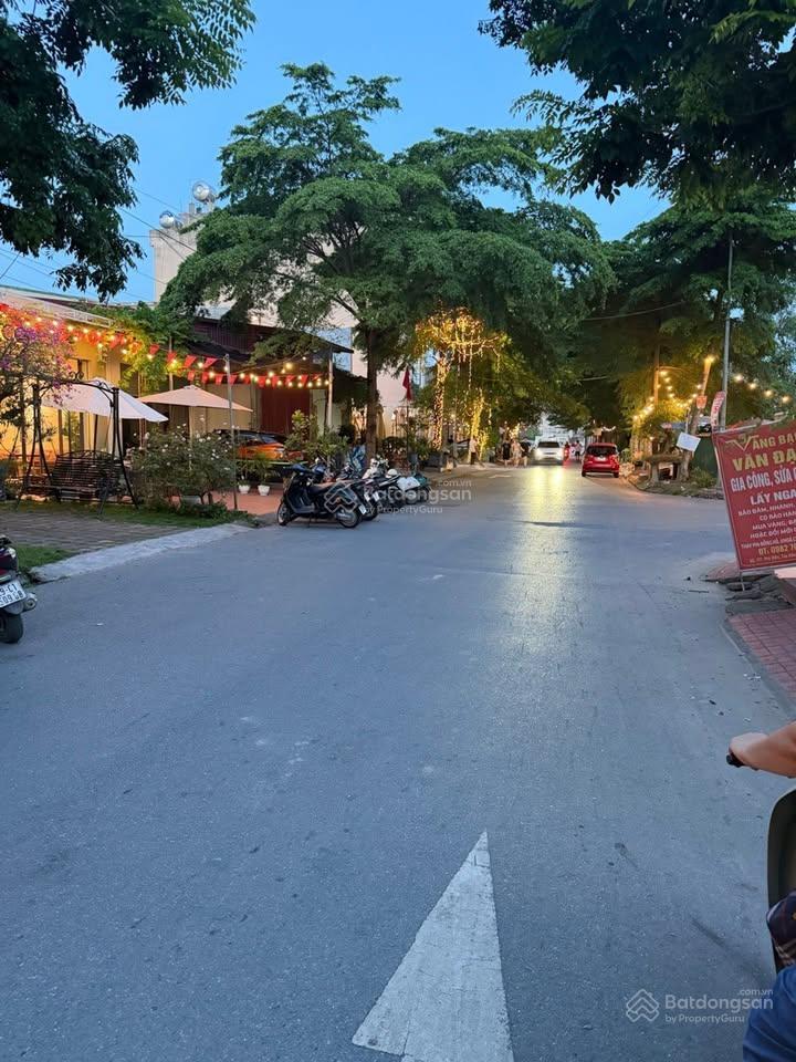 Đất vàng trung tâm từ sơn  vị trí đẹp, sẵn sổ, tiềm năng kinh doanh cao