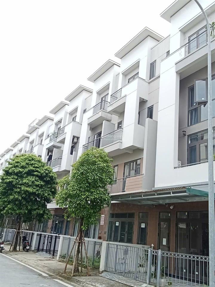 Chỉ 5,65 tỷ  sở hữu shophouse  centa diamond vsip từ sơn, 75m², 4 tầng, sẵn sổ, đón sóng chung cư