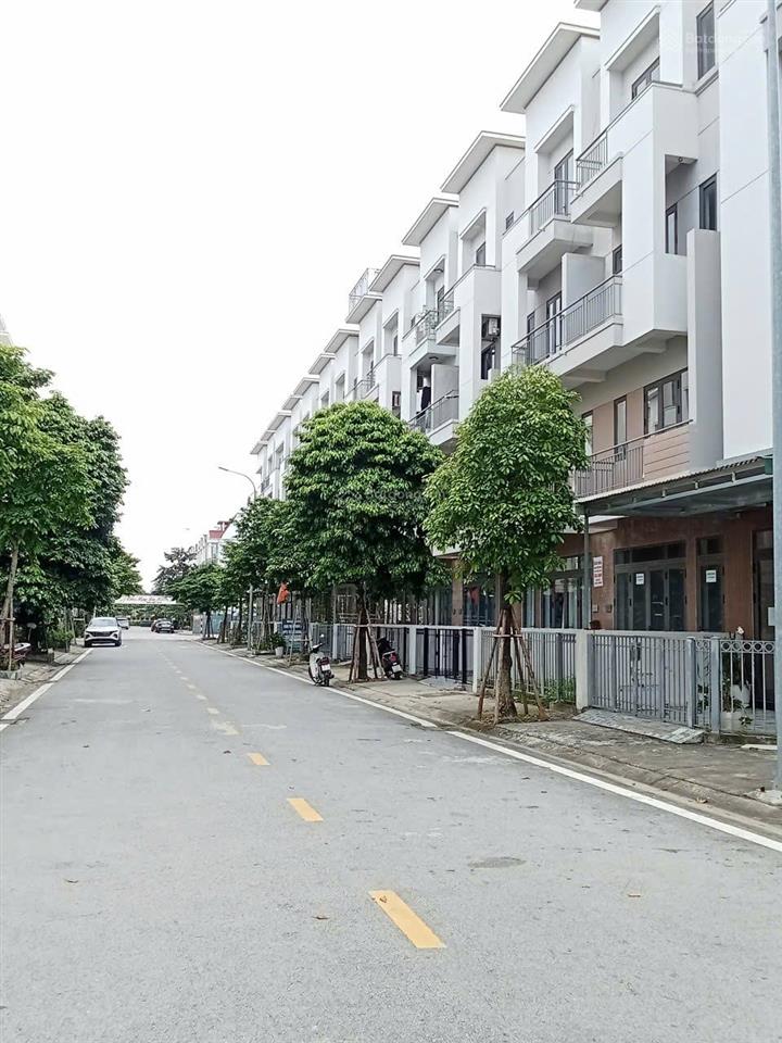 Chỉ 5,65 tỷ  sở hữu shophouse  centa diamond vsip từ sơn, 75m², 4 tầng, sẵn sổ, đón sóng chung cư
