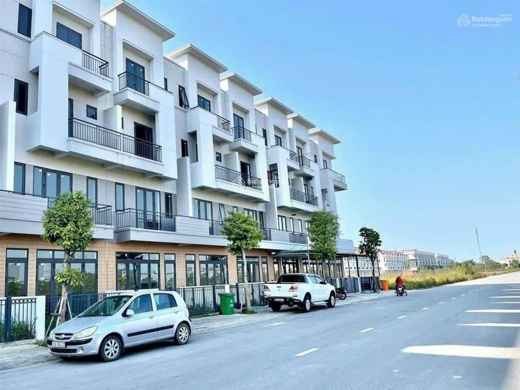 Chủ cần tiền bán gấp shophouse 75m2 đã hoàn thiện đang cho thuê dòng tiền 17tr, giá nhỉnh 7tỷ.