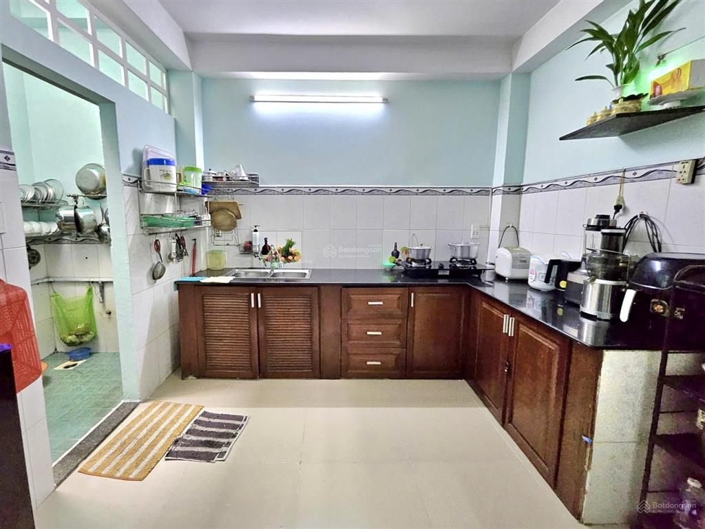 Ngay chợ lạc quang, hẻm xe hơi, 80m2, 3 tầng, đường tân thới nhất, 6 tỷ hơn