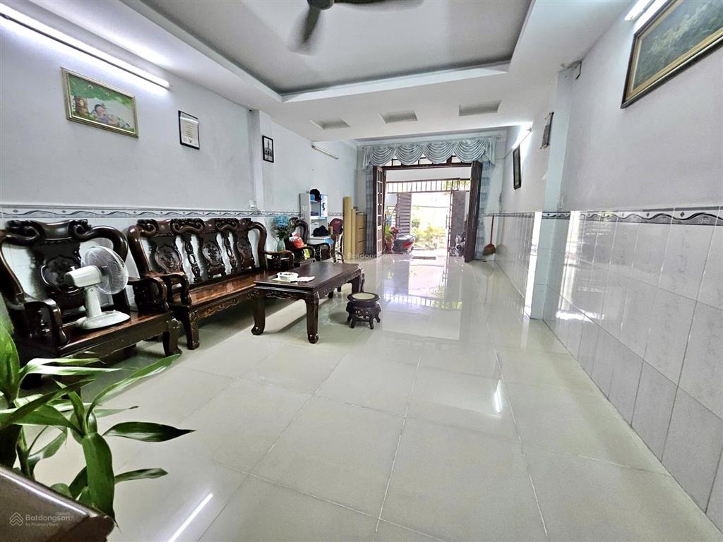 Ngay chợ lạc quang, hẻm xe hơi, 80m2, 3 tầng, đường tân thới nhất, 6 tỷ hơn