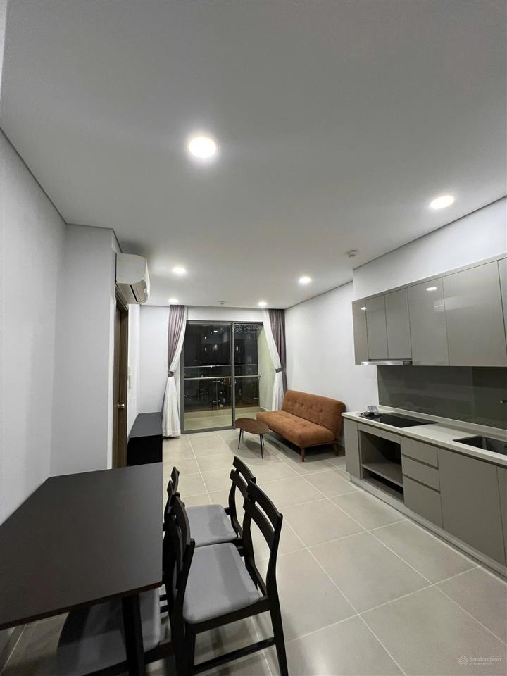 Cần bán gấp căn hộ cao cấp sky 89, kt 2pn, 2wc, full nt, tầng cao thoáng mát, đang có hđ thuê