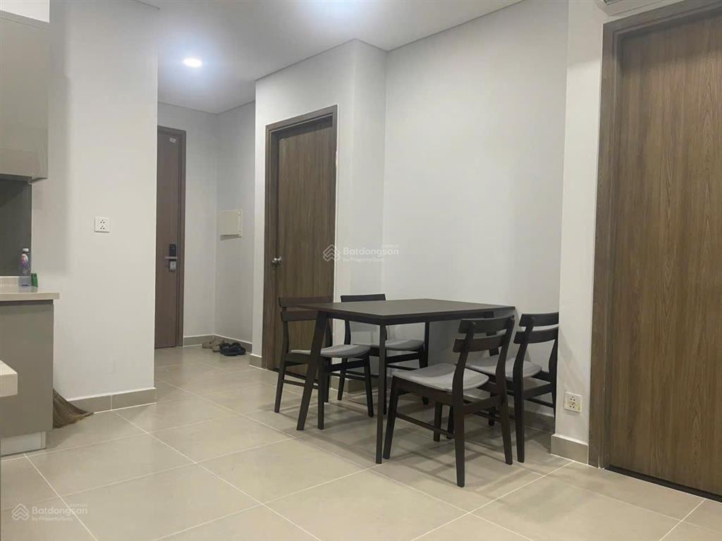 Cần bán gấp căn hộ cao cấp sky 89, kt 2pn, 2wc, full nt, tầng cao thoáng mát, đang có hđ thuê