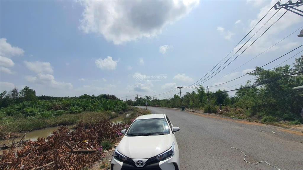 Cần bán gấp đất thổ cư hiệp phước nhà bè, đường liên ấp 5  6, diện tích 365m2 sẵn 279m2 thổ cư