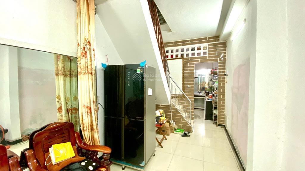 Nhà đẹp lý chính thắng  cách mt chỉ 30m  thẳng trục  dt (3x 15m)  4pn