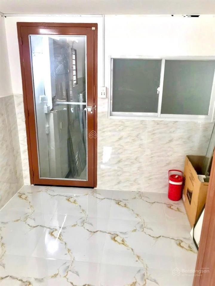 Nhà đẹp lý chính thắng  cách mt chỉ 30m  thẳng trục  dt (3x 15m)  4pn