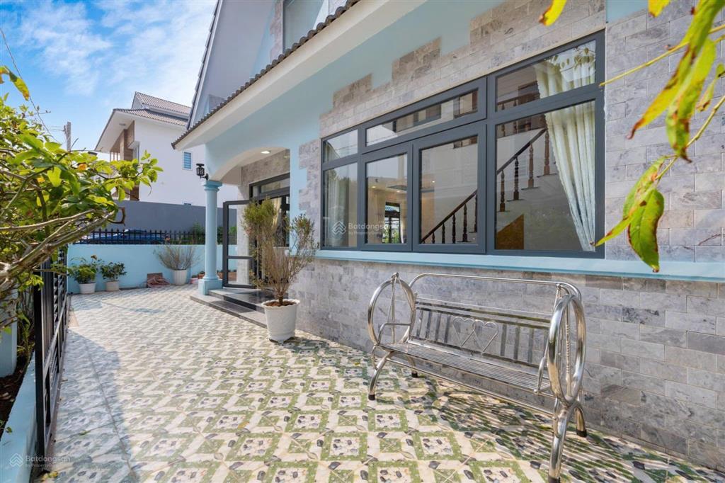 Siêu phẩm villa nghỉ dưỡng giá cực hiếm khu nam hồ, 200m2, giá chỉ 10,5 tỷ