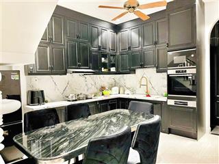 Kế bên vincom nam long  xe hơi 4 chỗ tới nhà  biệt thự nam long  full nội thất xịn nhỉnh 10 tỷ