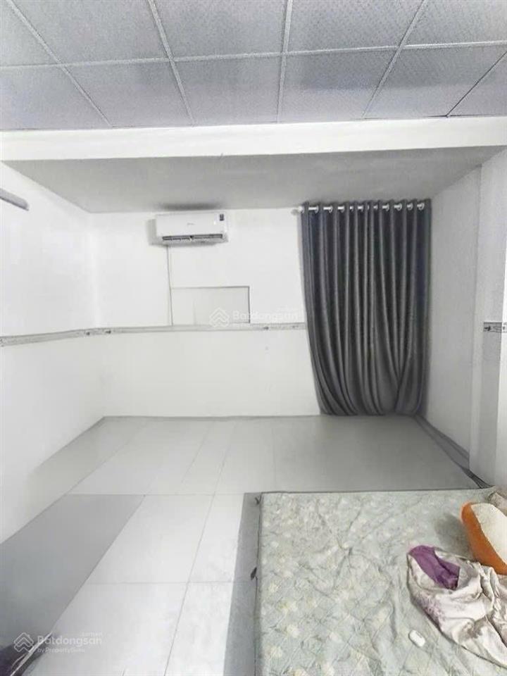 Nhà xe hơi đỗ cửa  ngay chợ phú thuận  2 mặt hẻm thoáng  nhỉnh 5 tỷ