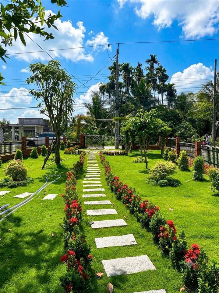 Chủ cần bán nhà vườn cạnh kcn phước đông, diện tích 300m2 sổ hồng riêng giá 1ty690 thương lượng