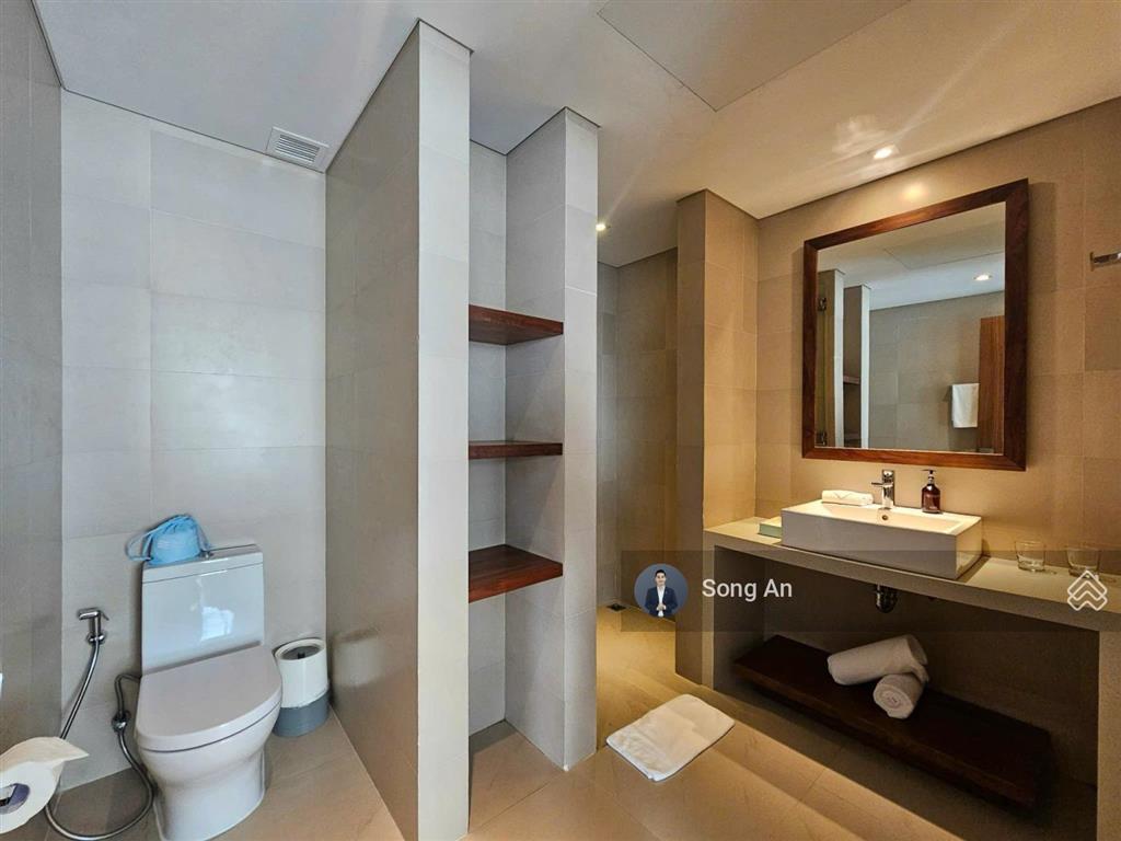 Tôi chính chủ cần bán gấp căn hộ á la carte, giá siêu lướt biển mỹ khê, sổ hồng lâu dài có sẵn