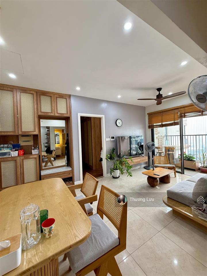 Bán căn hộ 2pn dcapitale trần duy hưng dt 73m2, full đồ cao cấp, giá 9 tỷ