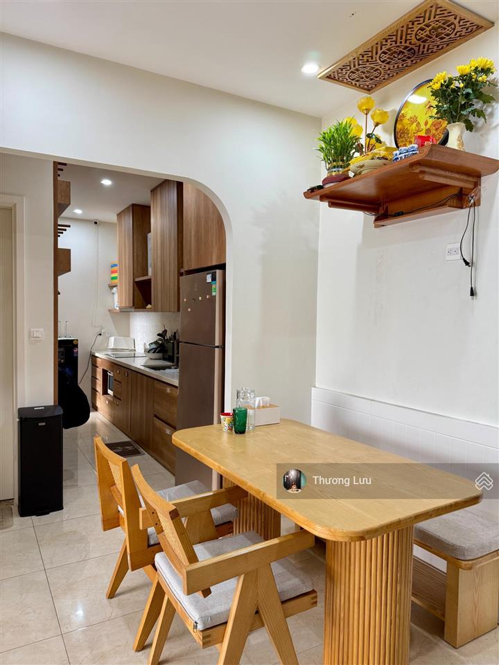 Bán căn hộ 2pn dcapitale trần duy hưng dt 73m2, full đồ cao cấp, giá 9 tỷ