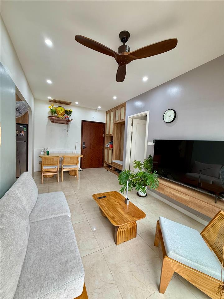 Bán căn hộ 2pn dcapitale trần duy hưng dt 73m2, full đồ cao cấp, giá 9 tỷ