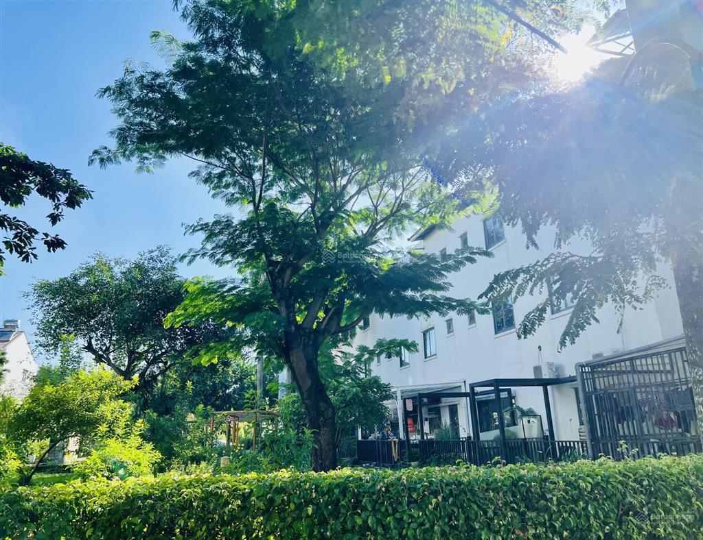 Bán shophouse kinh doanh mặt tiền đường river park, quận 9, giá 11 tỷ