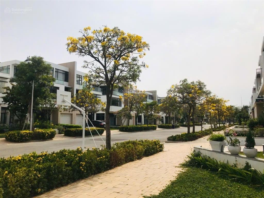 Biệt thự song lập lucasta đầy đủ nội thất giá 25 tỷ