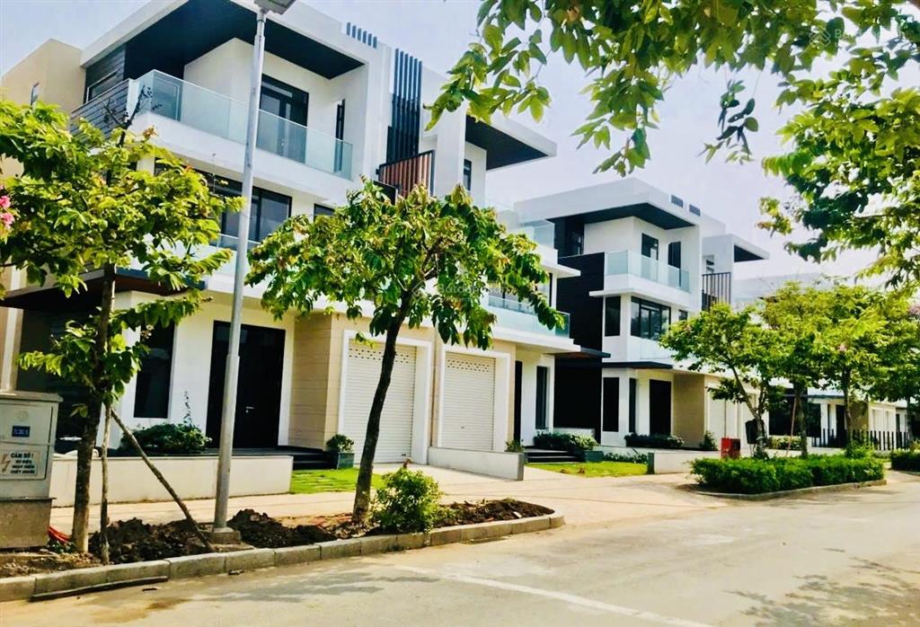 Biệt thự song lập lucasta đầy đủ nội thất giá 25 tỷ