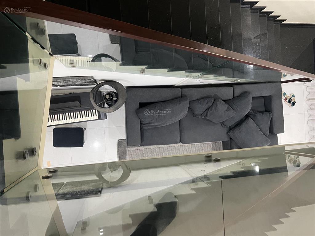 Liền kề 83m2 đường 18m view hồ bơi đầy đủ nội thất giá 13.5 tỷ thương lượng