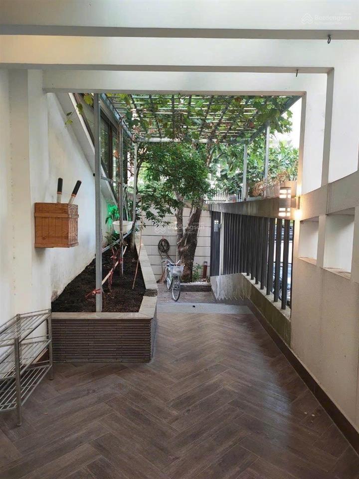 Cho thuê biệt thự góc 3 mặt tiền siêu đẹp cao đức lân an phú (cũ) 2800$