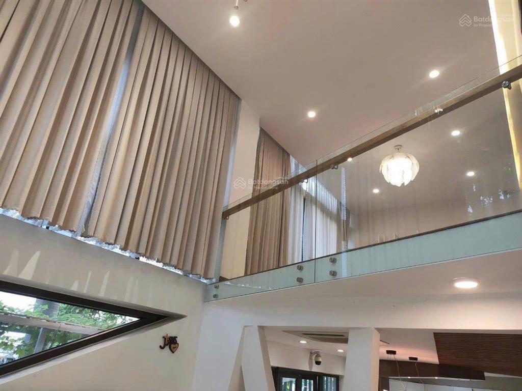 Cho thuê biệt thự góc 3 mặt tiền siêu đẹp cao đức lân an phú (cũ) 2800$
