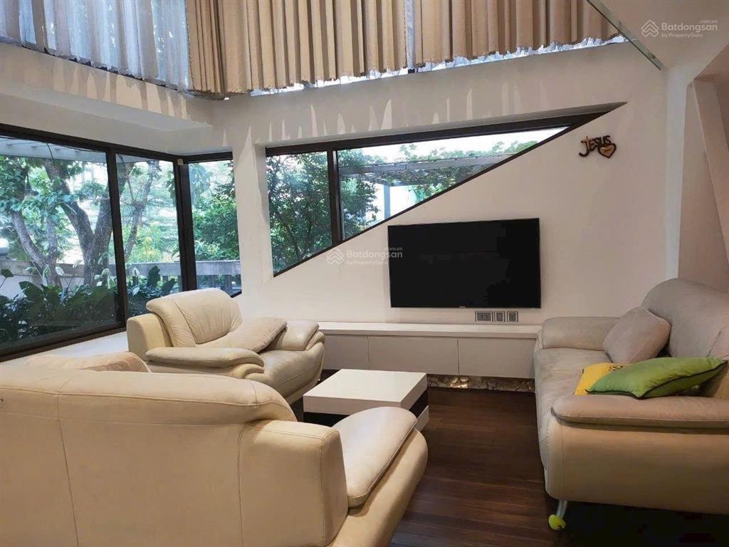 Cho thuê biệt thự góc 3 mặt tiền siêu đẹp cao đức lân an phú (cũ) 2800$