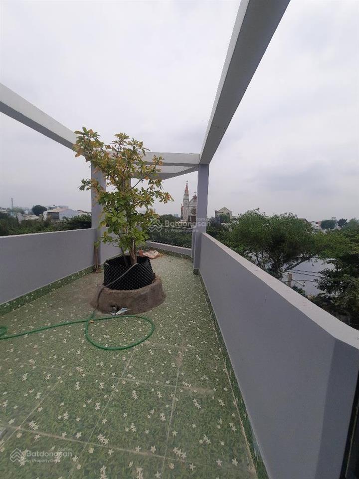 Nhà đẹp ở liền view sông thoáng mát q8