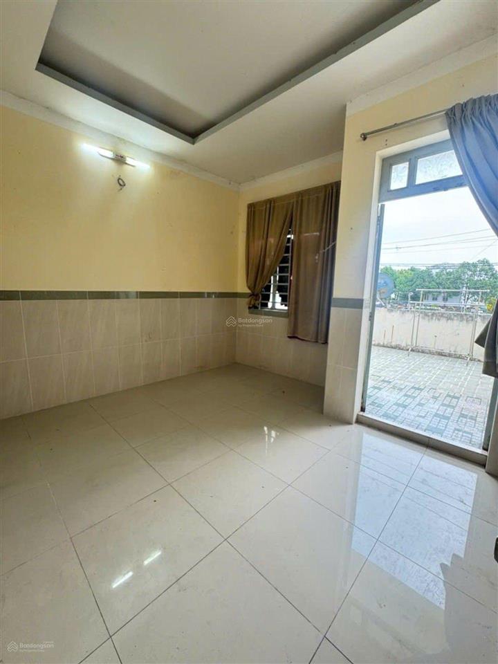 Bán nhà q8 có view hồ nước, đường xe tải, full tiện ích