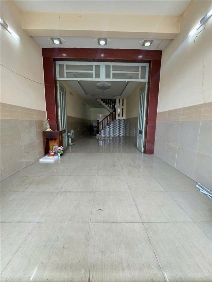Bán nhà q8 có view hồ nước, đường xe tải, full tiện ích