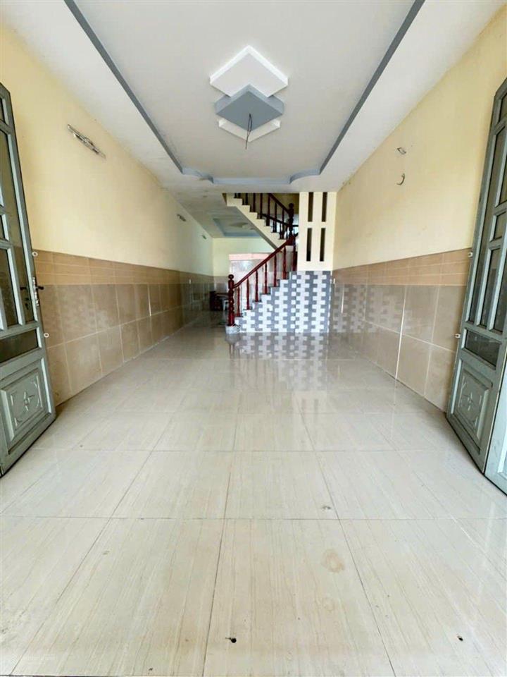 Bán nhà q8 có view hồ nước, đường xe tải, full tiện ích
