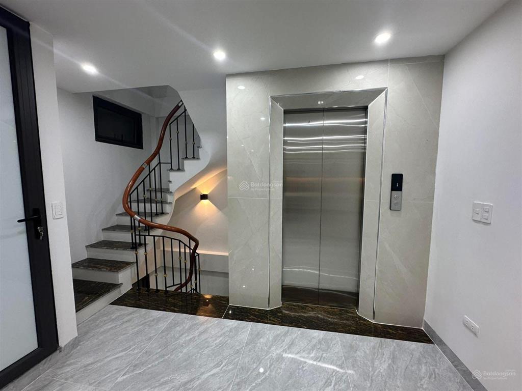 Bán nhà phố vip thái hà, quận đống đa, ngõ kinh doanh  6 tầng thang máy  giá chào 18.6 tỷ có tl.
