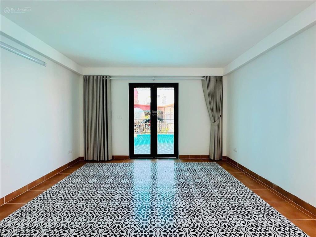 Bán nhà phố vip thái hà, quận đống đa, ngõ kinh doanh  6 tầng thang máy  giá chào 18.6 tỷ có tl.