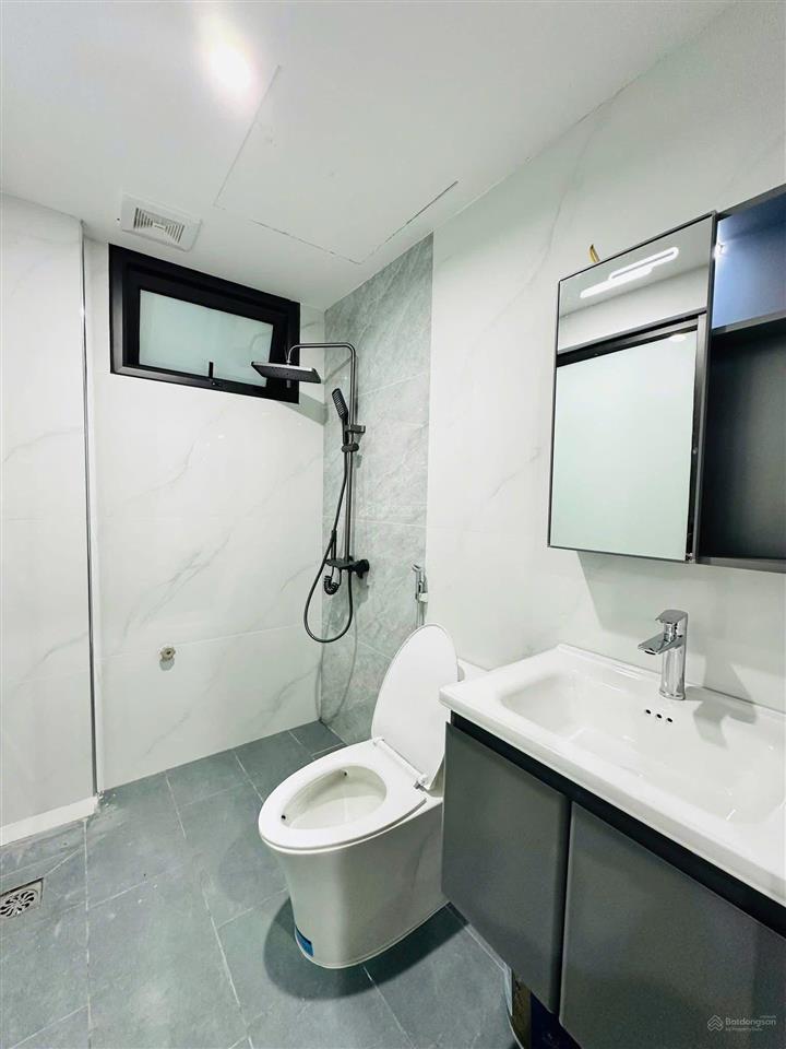 Bán nhà phố vip thái hà, quận đống đa, ngõ kinh doanh  6 tầng thang máy  giá chào 18.6 tỷ có tl.