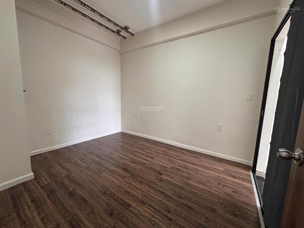 Cho thuê 2pn 1wc, mp345  mizuki park, ít nội thất. giá 9 triệu