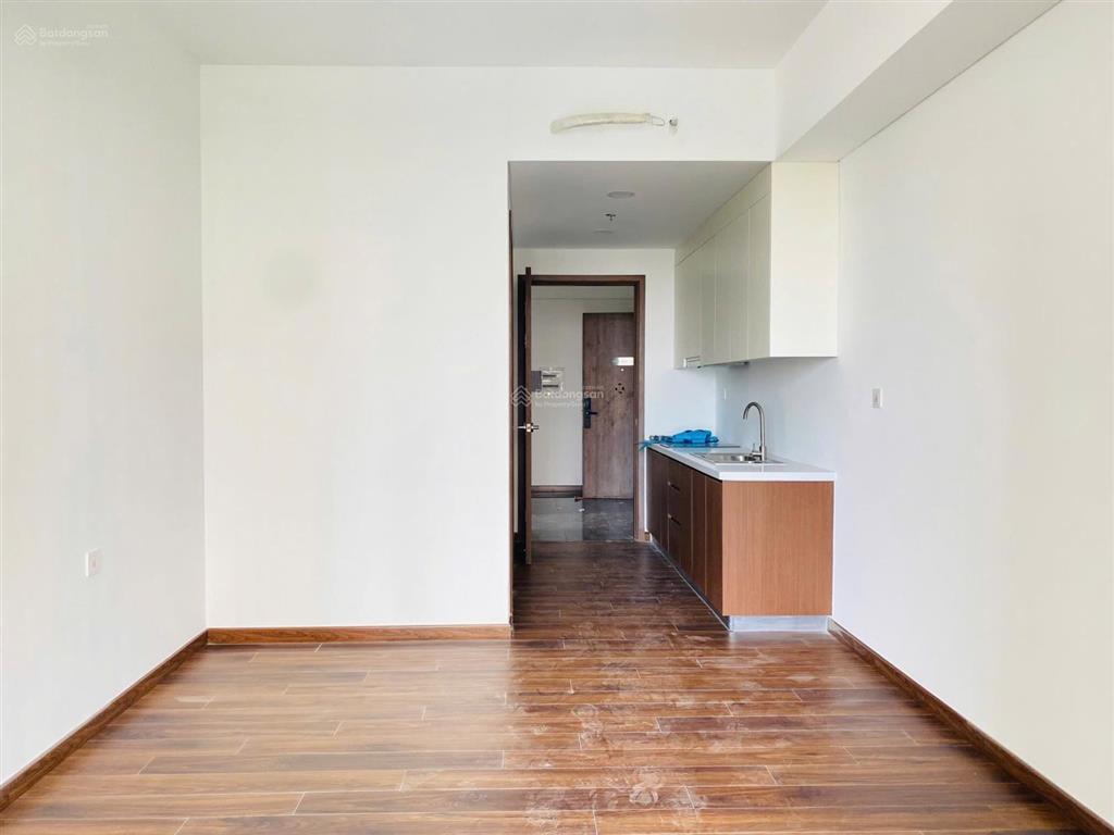 Cho thuê studio mp678  mizuki park, nhà trống có rèm. giá 6,5 triệu