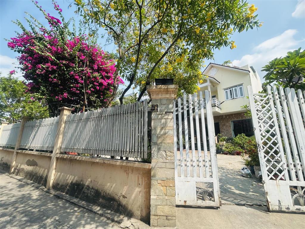 Biệt thự sân vườn 320m2 kế khu bộ công an quận 7