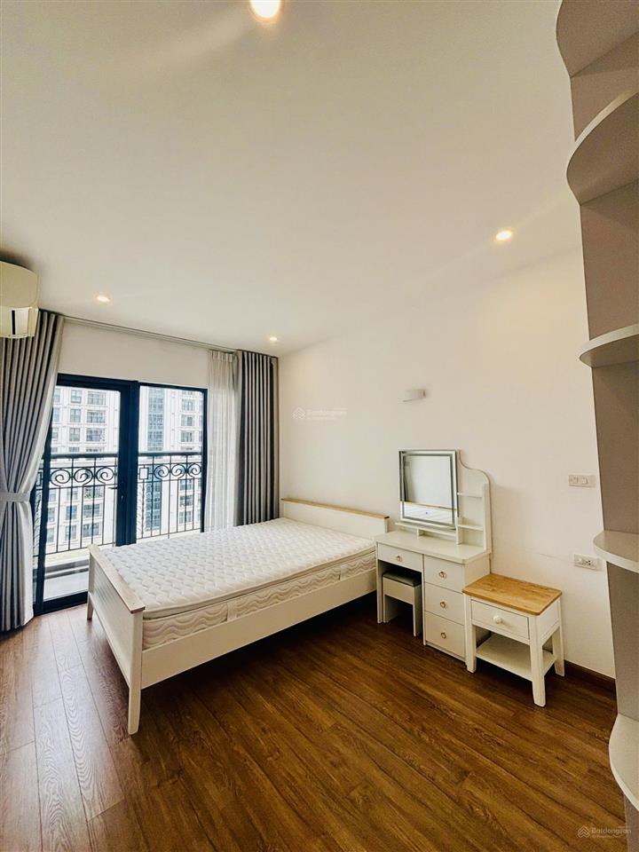 Cho thuê căn hộ the emerald  ct8 đình thôn, 2pn, 85m2, full/cơ bản, giá 16tr  0982 637 ***