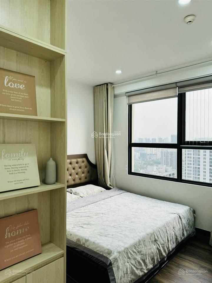 (chính chủ). bán gấp căn hộ 2pn  3pn chung cư vinhomes d'capitale, view hồ, giá tốt!!!