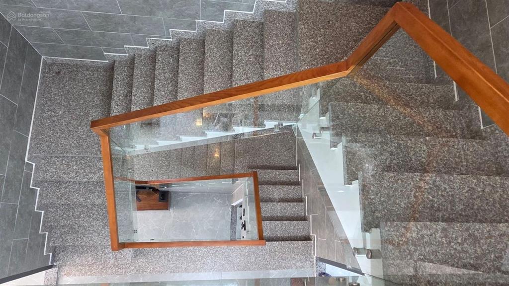 Nhà 4 tầng hẻm 4m lý thường kiệt trung tâm tân bình chỉ 8.5 tỷ