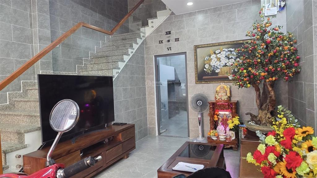 Nhà 4 tầng hẻm 4m lý thường kiệt trung tâm tân bình chỉ 8.5 tỷ