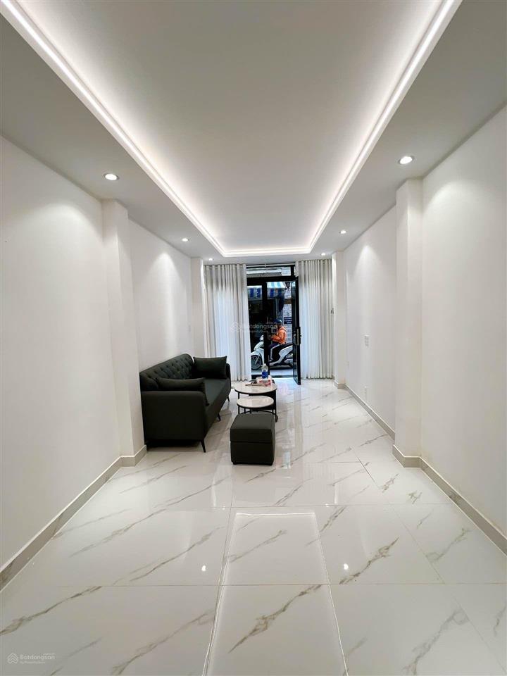 Bán nhà q3 nhà mới hẻm thông 4m vai bước ra lý thái tổ f bàn cớ dt 24m2 .bán 9.6tỷ tl