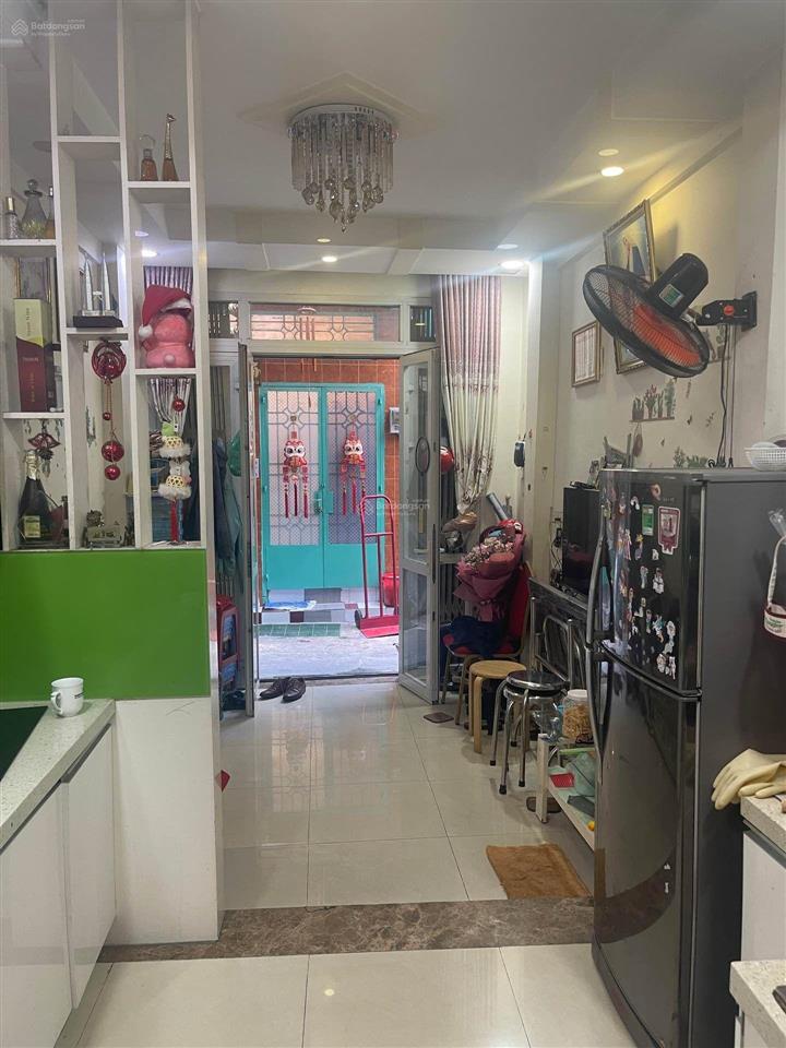 Khu vực khu vực hiếm nhà bán ngô gia tự q10 f vườn lài dt 25m2 ngang 3m dài 8m bán 5.5tỷ còn tl