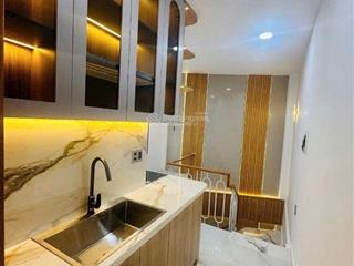 Bán nhà mặt tiền đường hòa hưng nhà mới giá rẻ 24m2. 3tầng gía 5.9 tỷ .mới đẹp