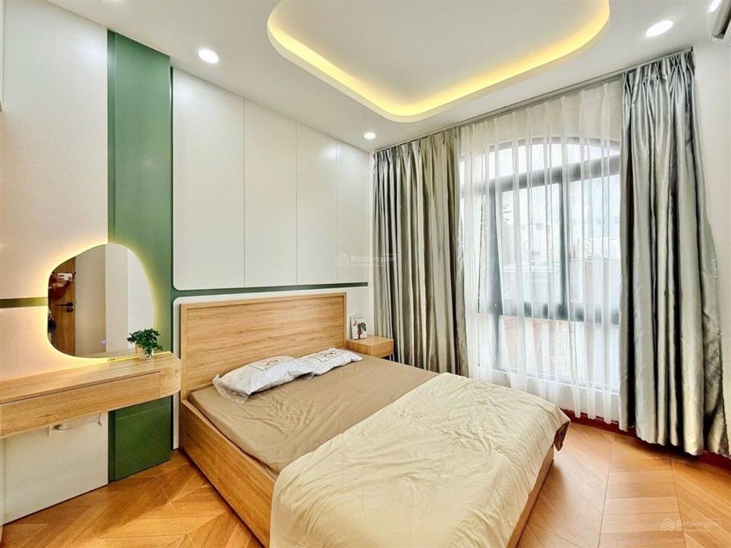 Chơi q1.nằm q3 .ăn q5 tt võ văn tần sát mặt tiền đường dt 27m2 bán nhà đẹp 4 tầng btct. 4.95tỷ tl