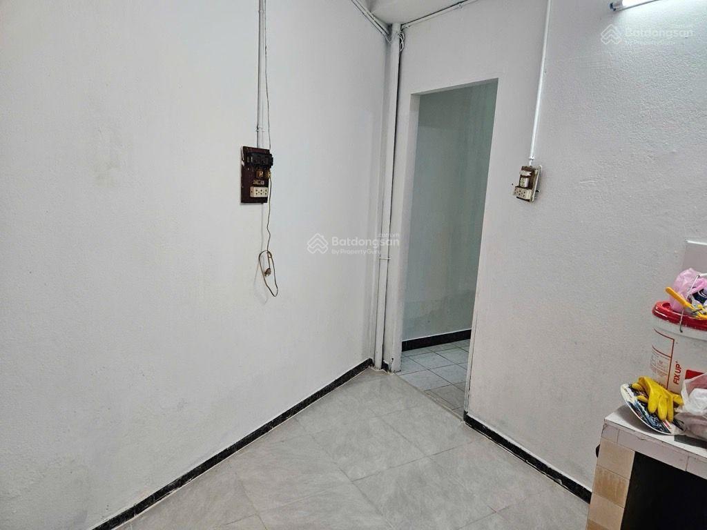 Nhà hiếm trong phân khúc.hẻm xe hơi vào nhà f hòa hưng dt lớn 69m2 (5m 15m)bán 8.1tỷ tl