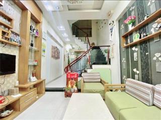 Nhà rất rẻ mới đẹp vào ở ngay trung tâm q10 p. hòa hưng. dt 51m² (3.4m..14m chỉ có 8 tỷ tl