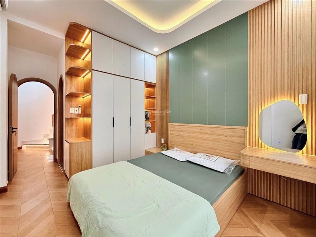 Dt sử dụng 95m² ngay phường bàn cờ võ văn tần 4 tầng trung tâm q3 nội thất sang xịn. 4.95 tỷ tl