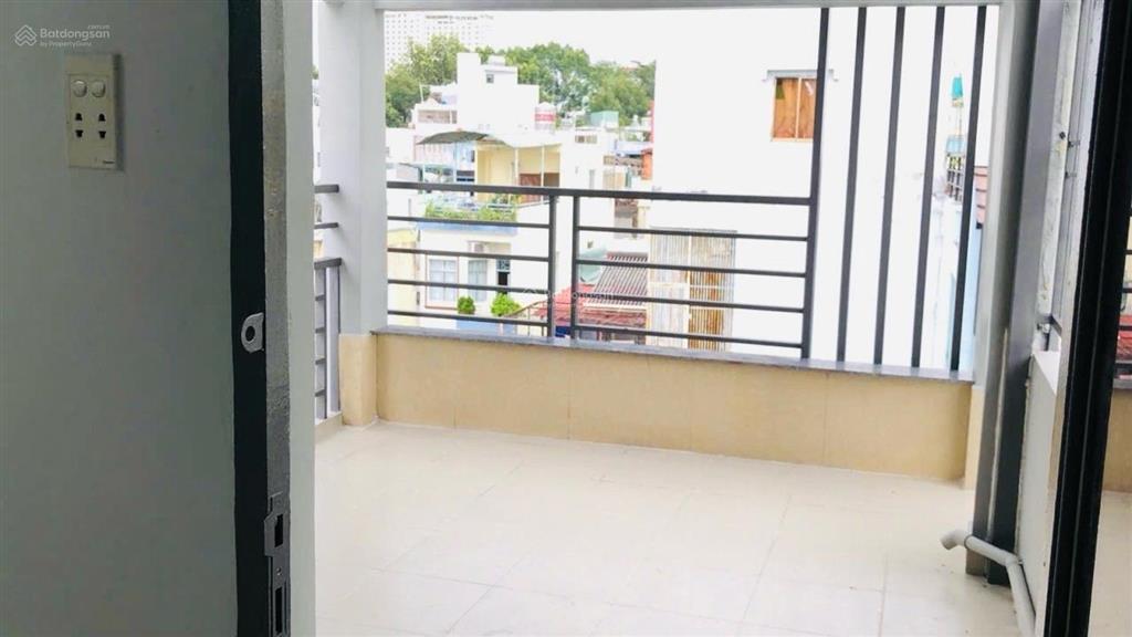 Nhà đẹp giá rẻ. 2 mặt hẻm xe hơi thoáng mát. dt 34m2. 5 tầng, 9 tỷ tl